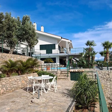 Vfh Flavia -tre Piscine Appartement